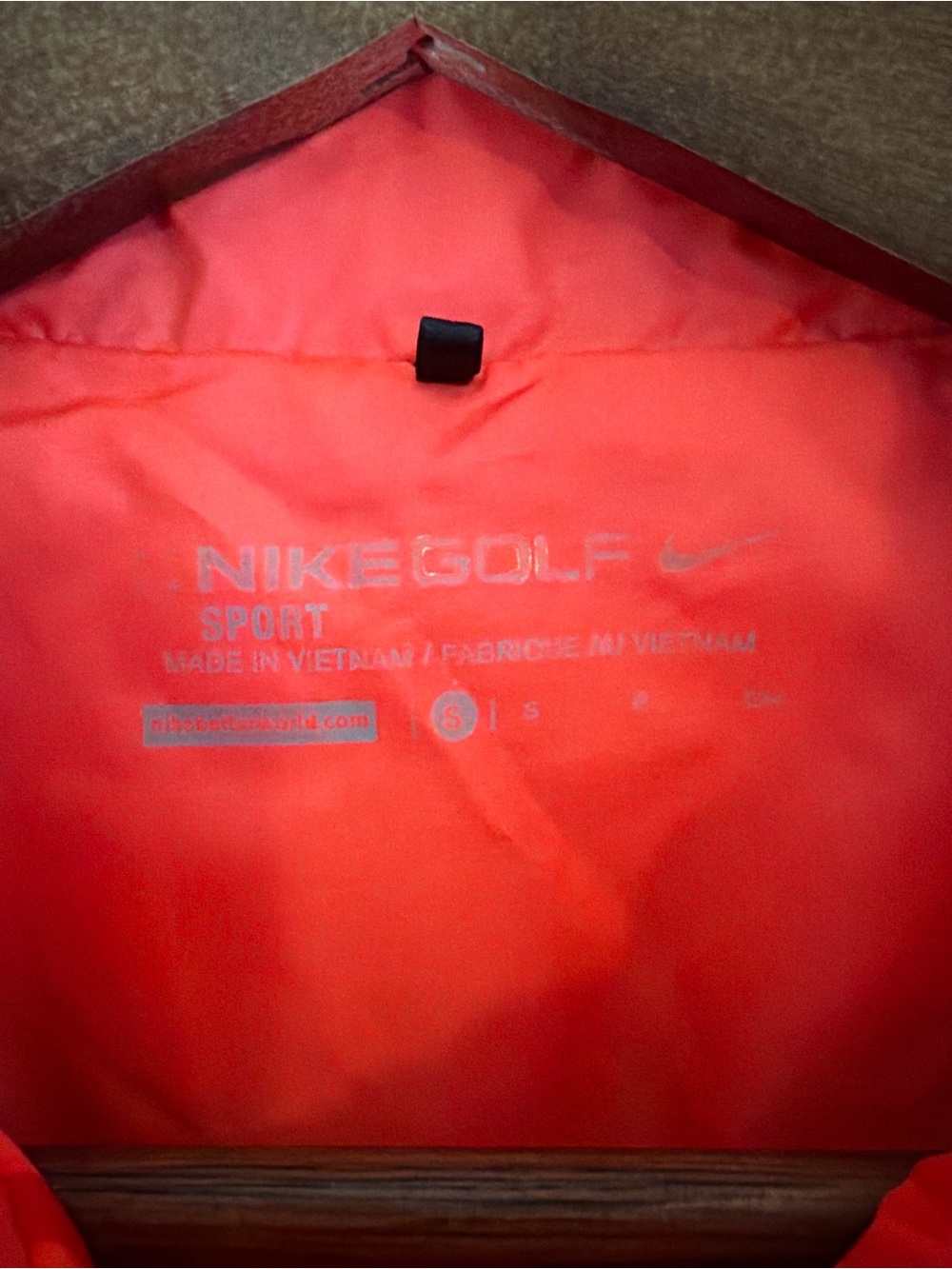 Nike Golf Sport Women’s Small Coral Geometric Full Zip Insulated Vest - Picture 4 of 9